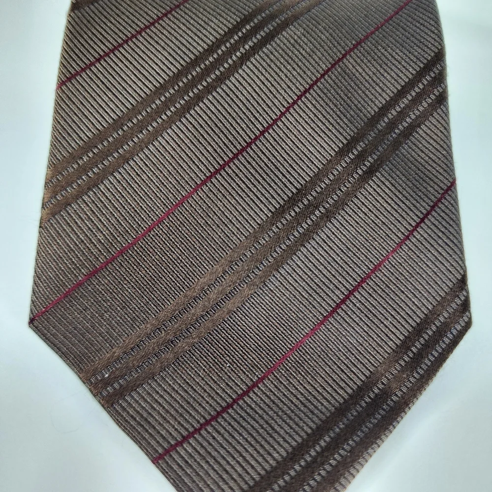 GIORGIO ARMANI CRAVATTE  Silk Brown Tie.